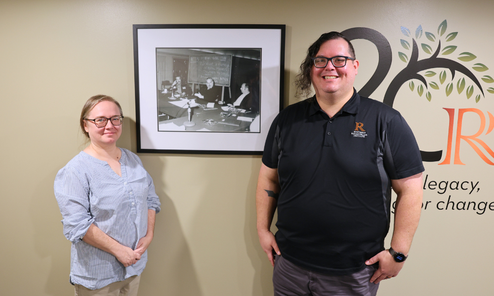 Facilitation on the Move